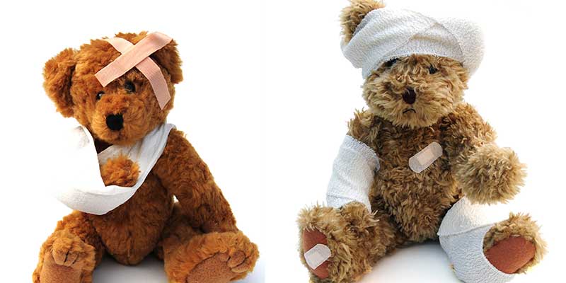 Playroom toys decluttering - broken toys Playroom toys decluttering - broken toys